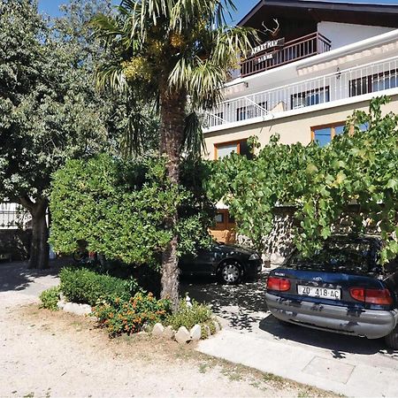2 Bedroom Lovely Apartment In Starigrad Paklenica Exterior photo